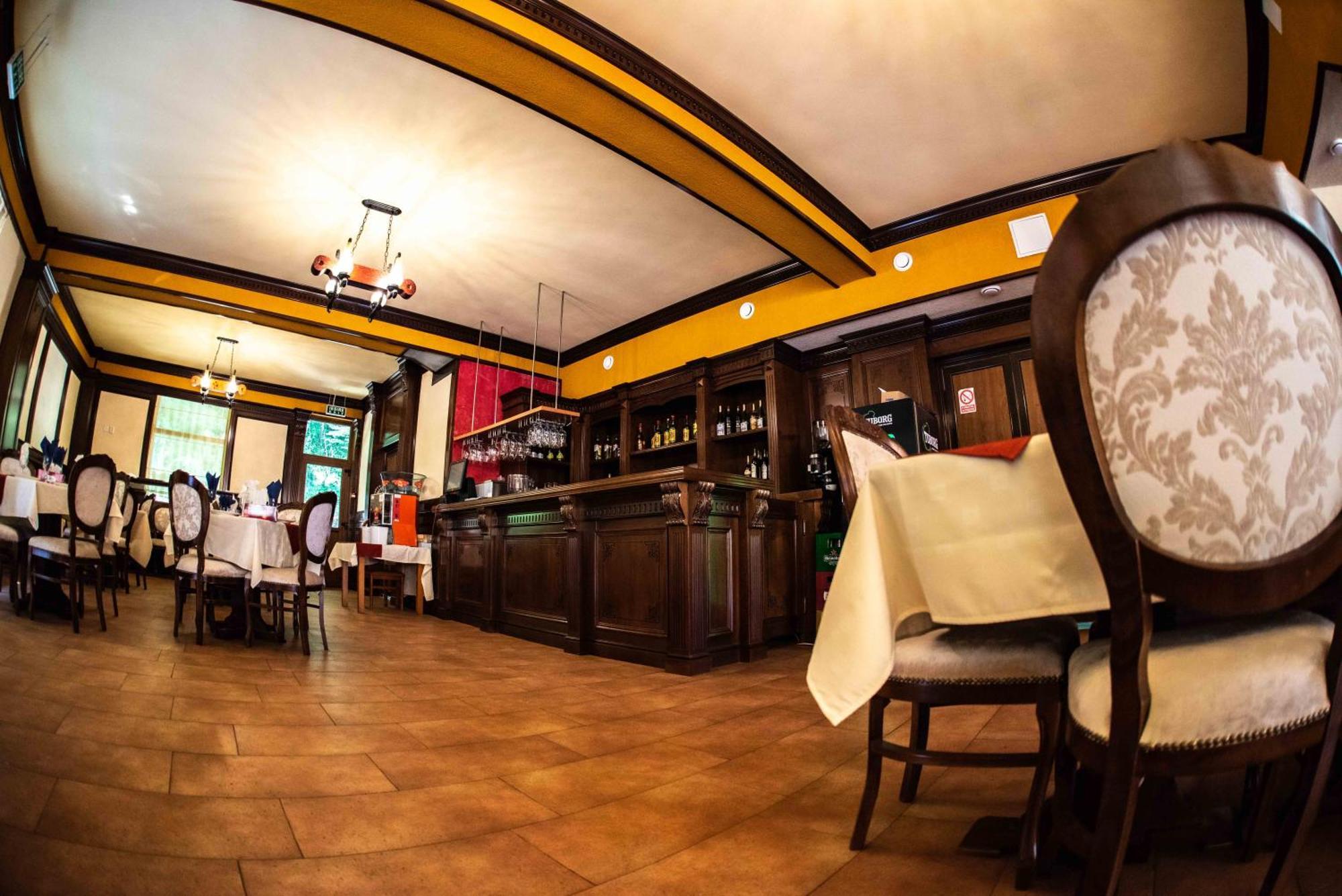 Hotel Trei Brazi Băile Olăneşti المظهر الخارجي الصورة
