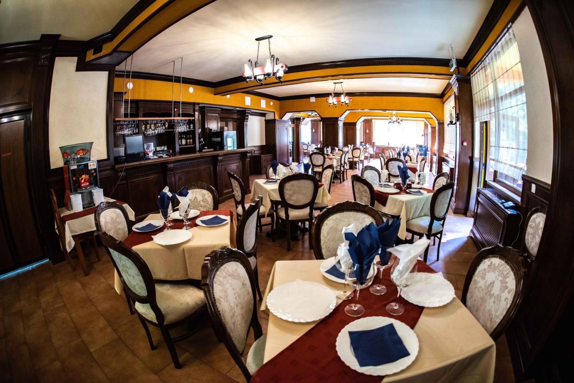 Hotel Trei Brazi Băile Olăneşti المظهر الخارجي الصورة
