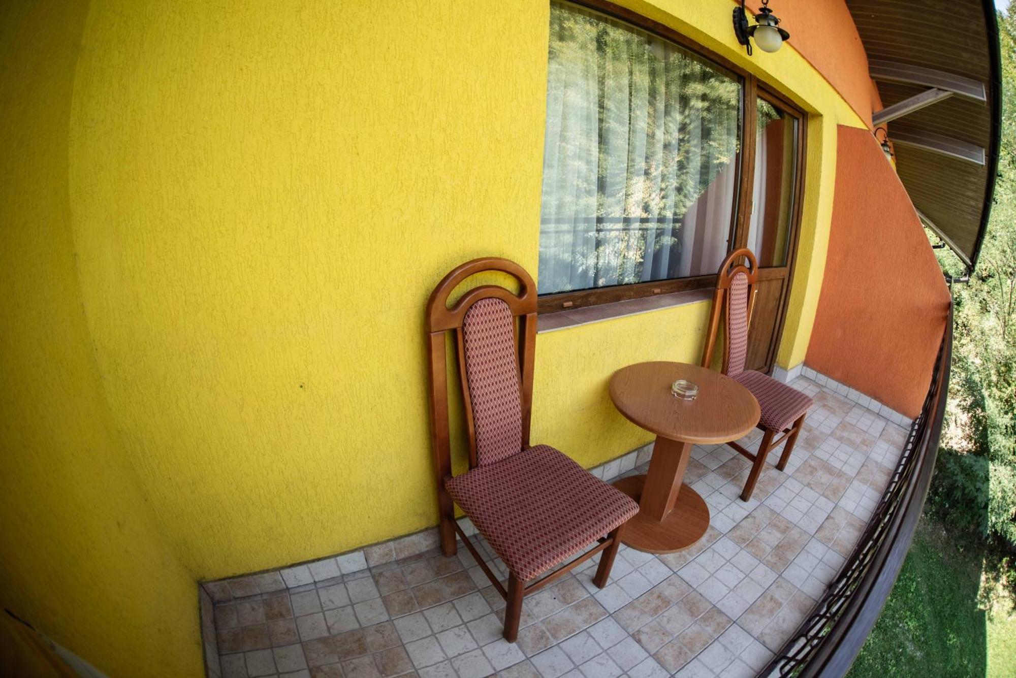 Hotel Trei Brazi Băile Olăneşti المظهر الخارجي الصورة